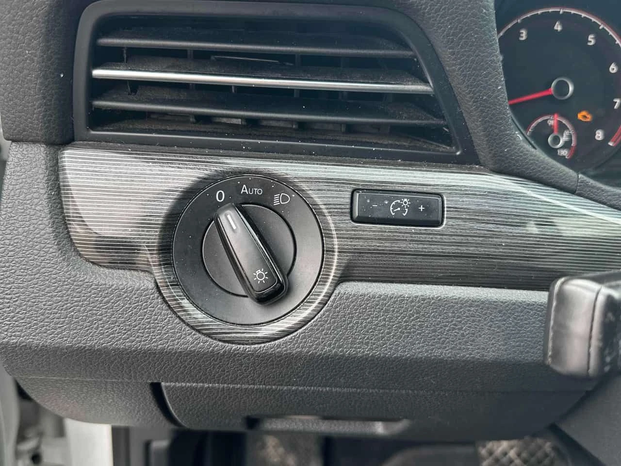 VW Passat * Highline * 2 �����* PANO* KEYLESS* �������*  | Mobile.bg � ����������� 11