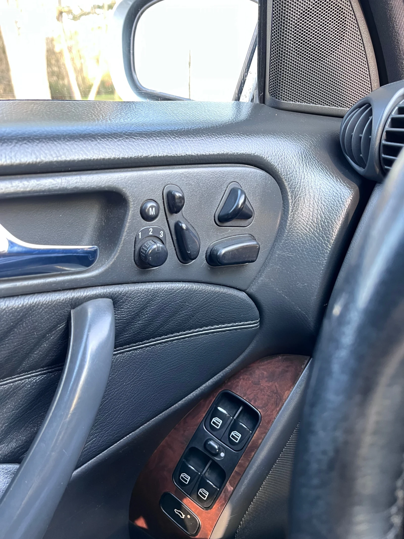 Mercedes-Benz C 220 CDI, снимка 3 - Автомобили и джипове - 53879836