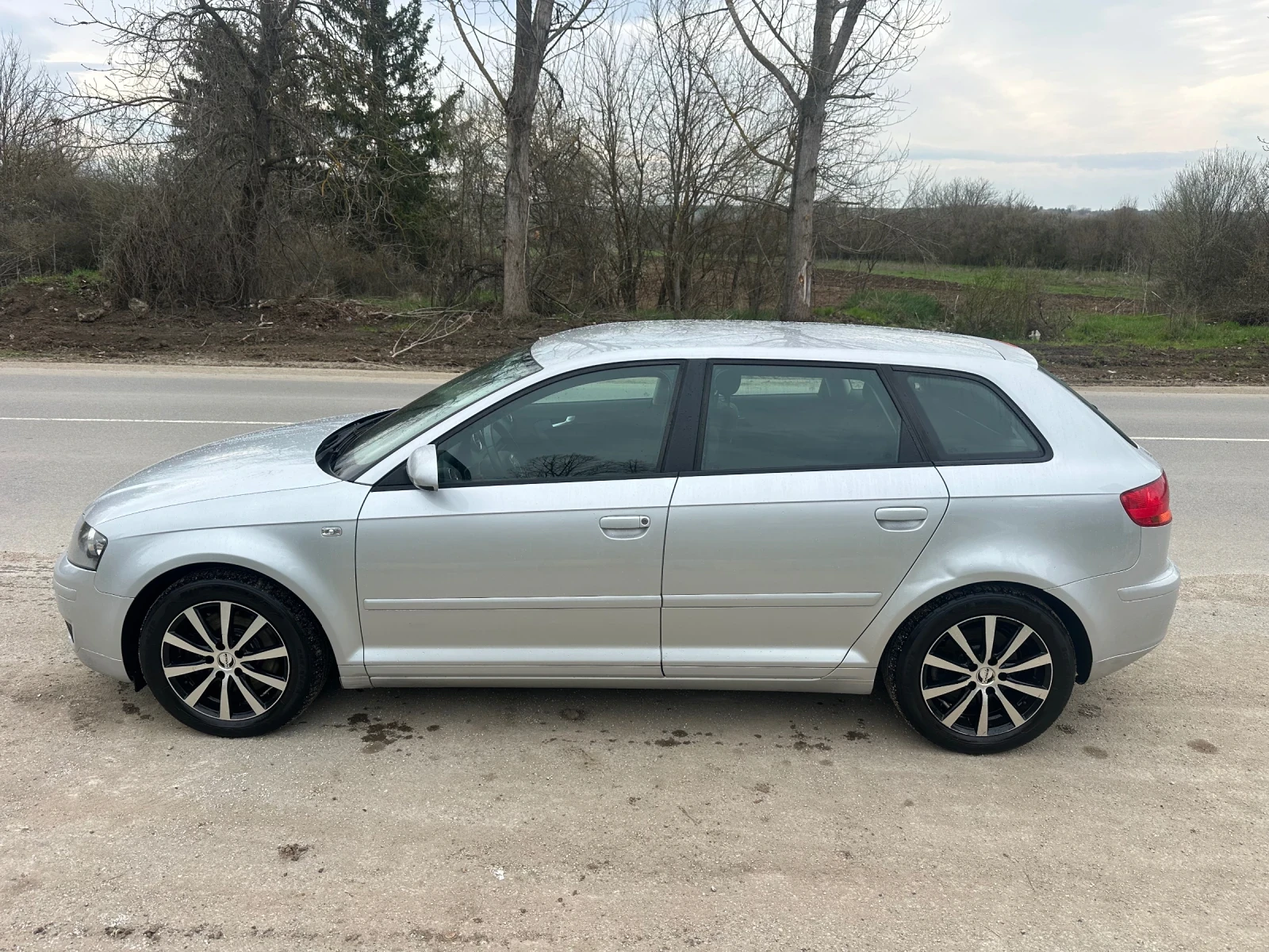 Audi A3 2.0 TDI 140kc 4x4, снимка 3 - Автомобили и джипове - 54020088