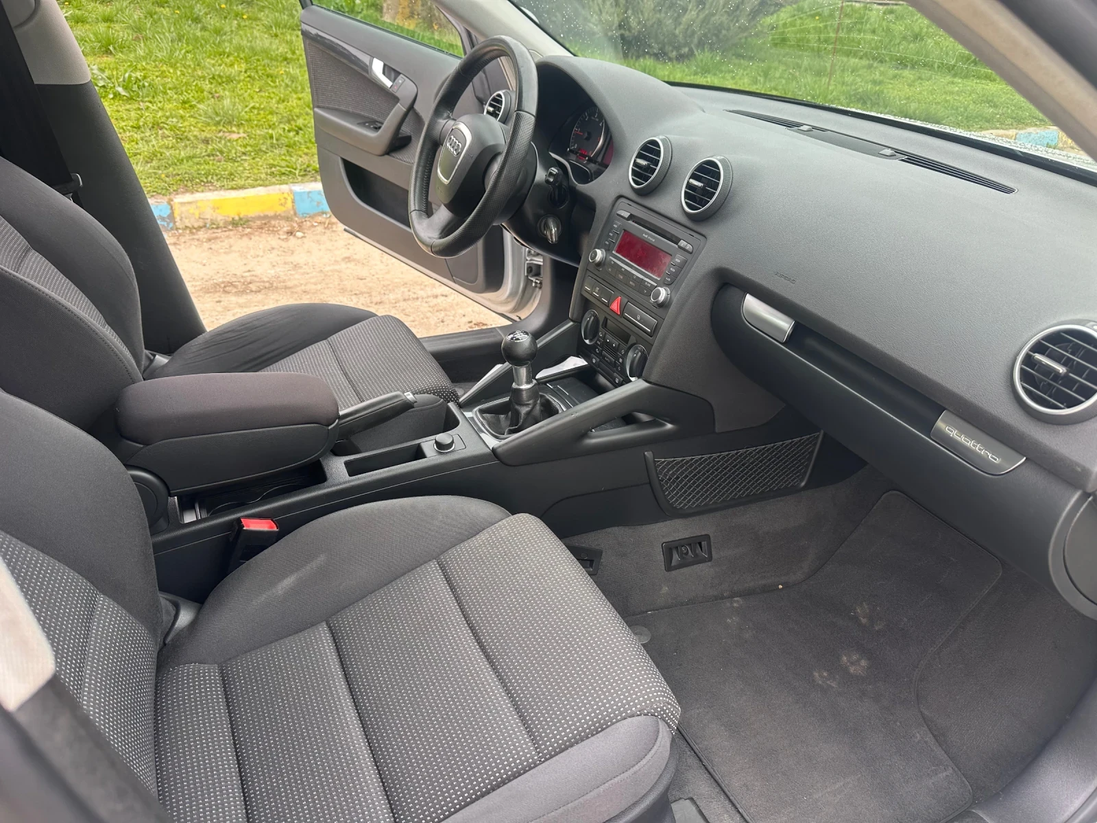 Audi A3 2.0 TDI 140kc 4x4, снимка 15 - Автомобили и джипове - 54020088