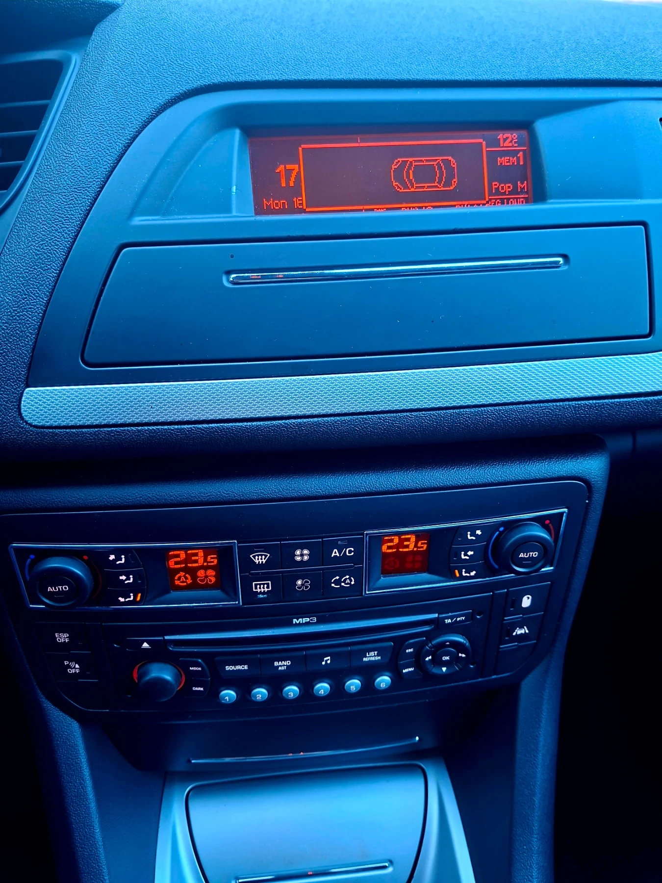 Citroen C5 2.0. 140k.c. 2009 LPG, снимка 12 - Автомобили и джипове - 54089045