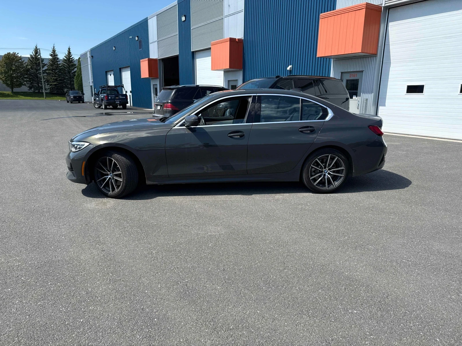 BMW 330 xDrive * ПОДГРЕВ * ПАНОРАМА * CARFAX, снимка 2 - Автомобили и джипове - 54693714