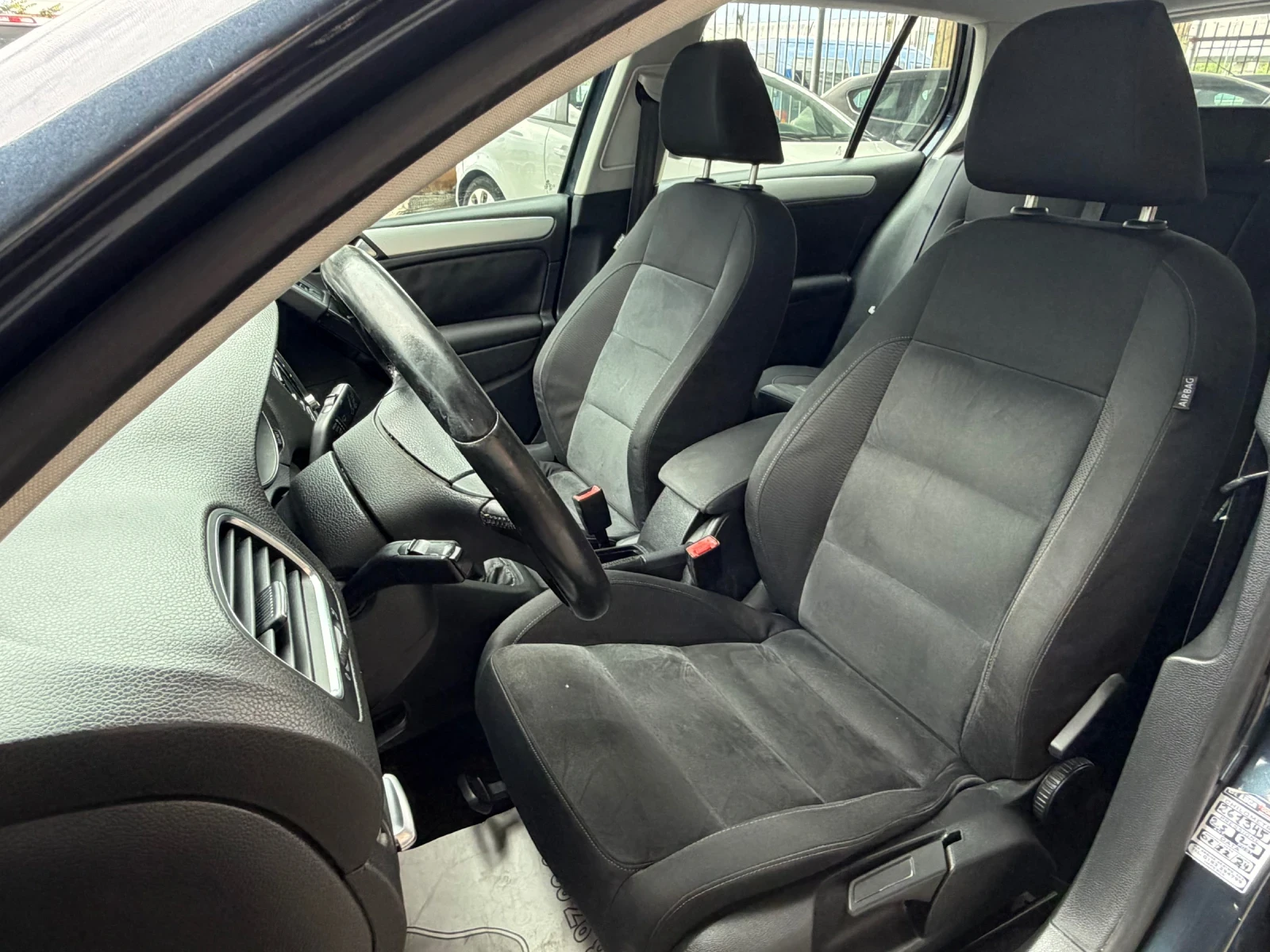 VW Golf 2.0TDI 6speed 140h.p , снимка 4 - Автомобили и джипове - 55206376