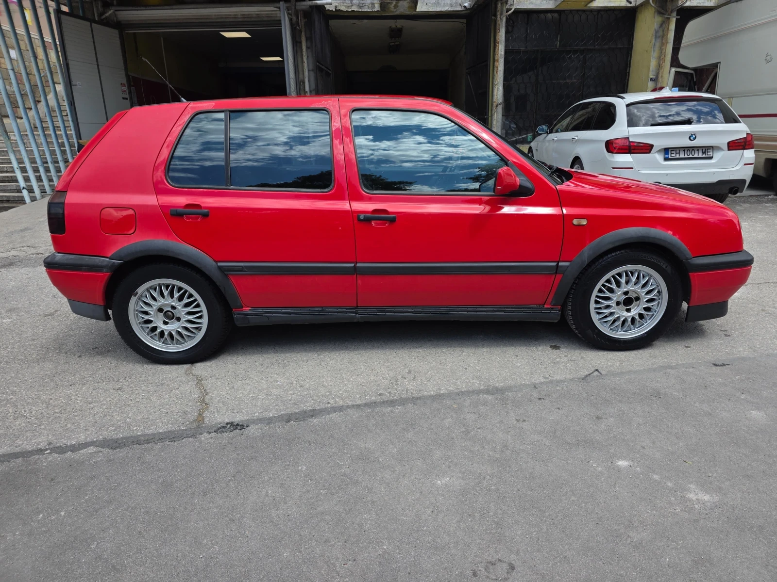VW Golf 1.9tdi 90k.c., снимка 3 - Автомобили и джипове - 55418441