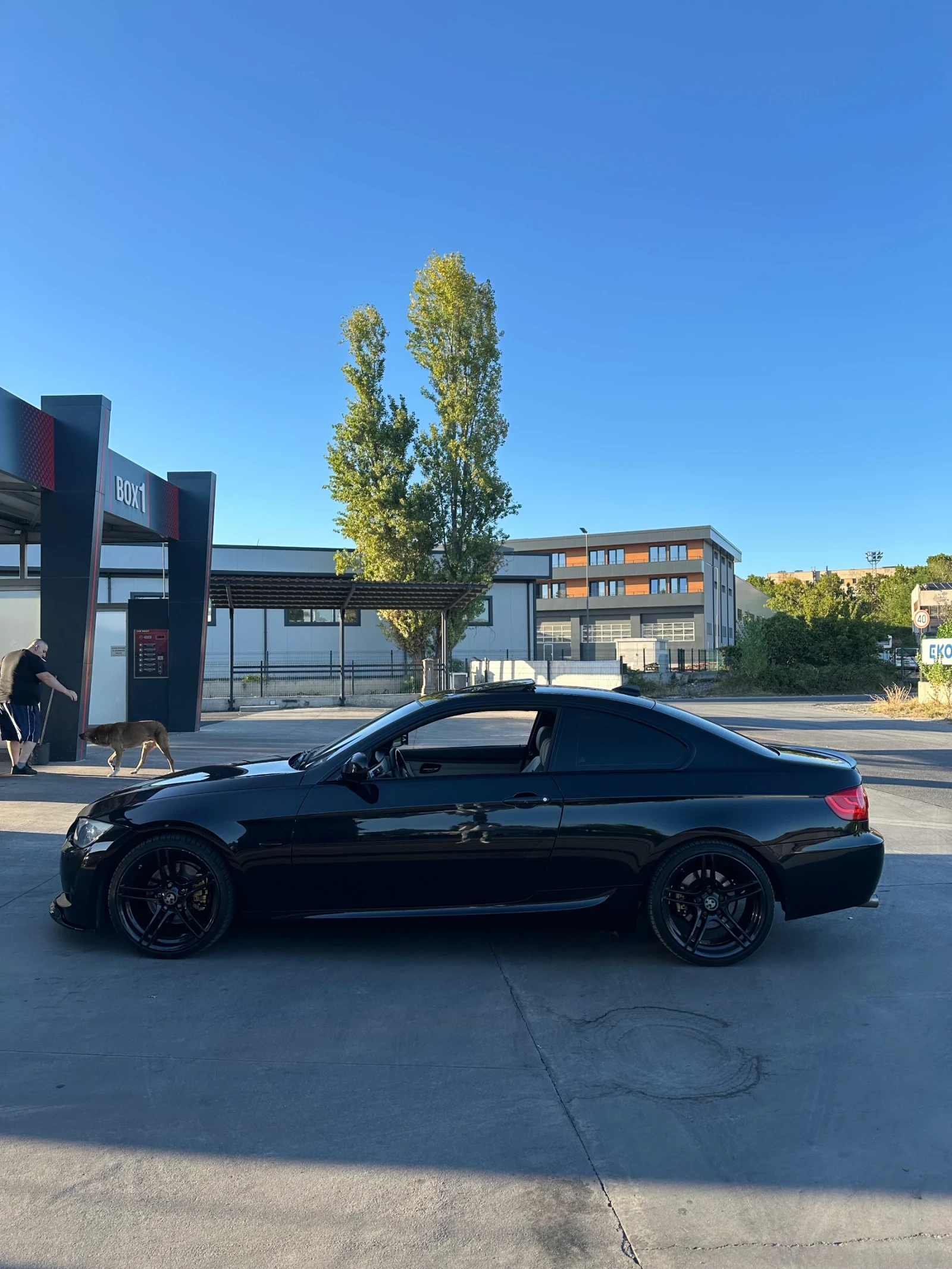 BMW 320 320, снимка 2 - Автомобили и джипове - 55344560
