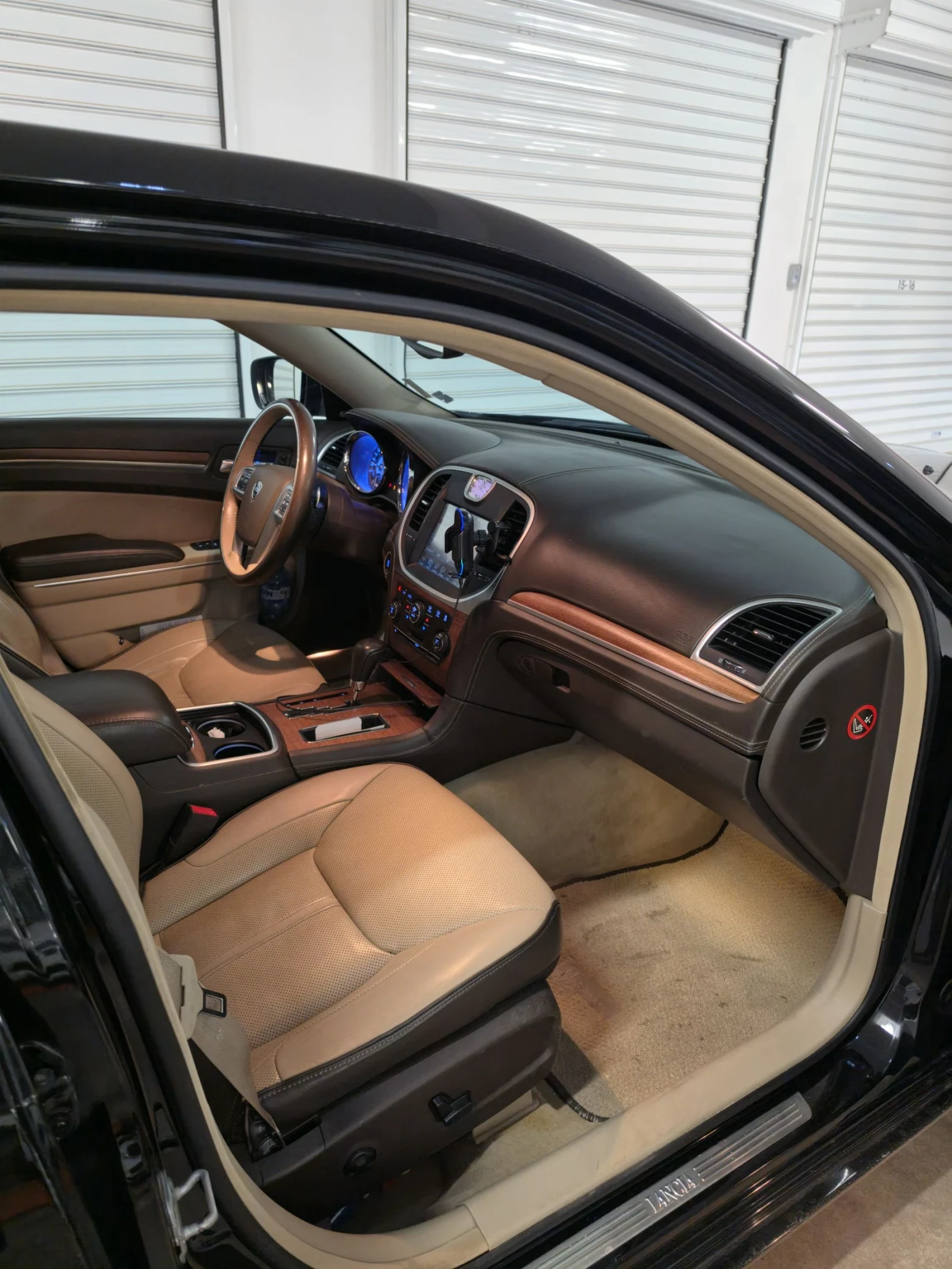 Lancia Thema, снимка 11 - Автомобили и джипове - 55386679