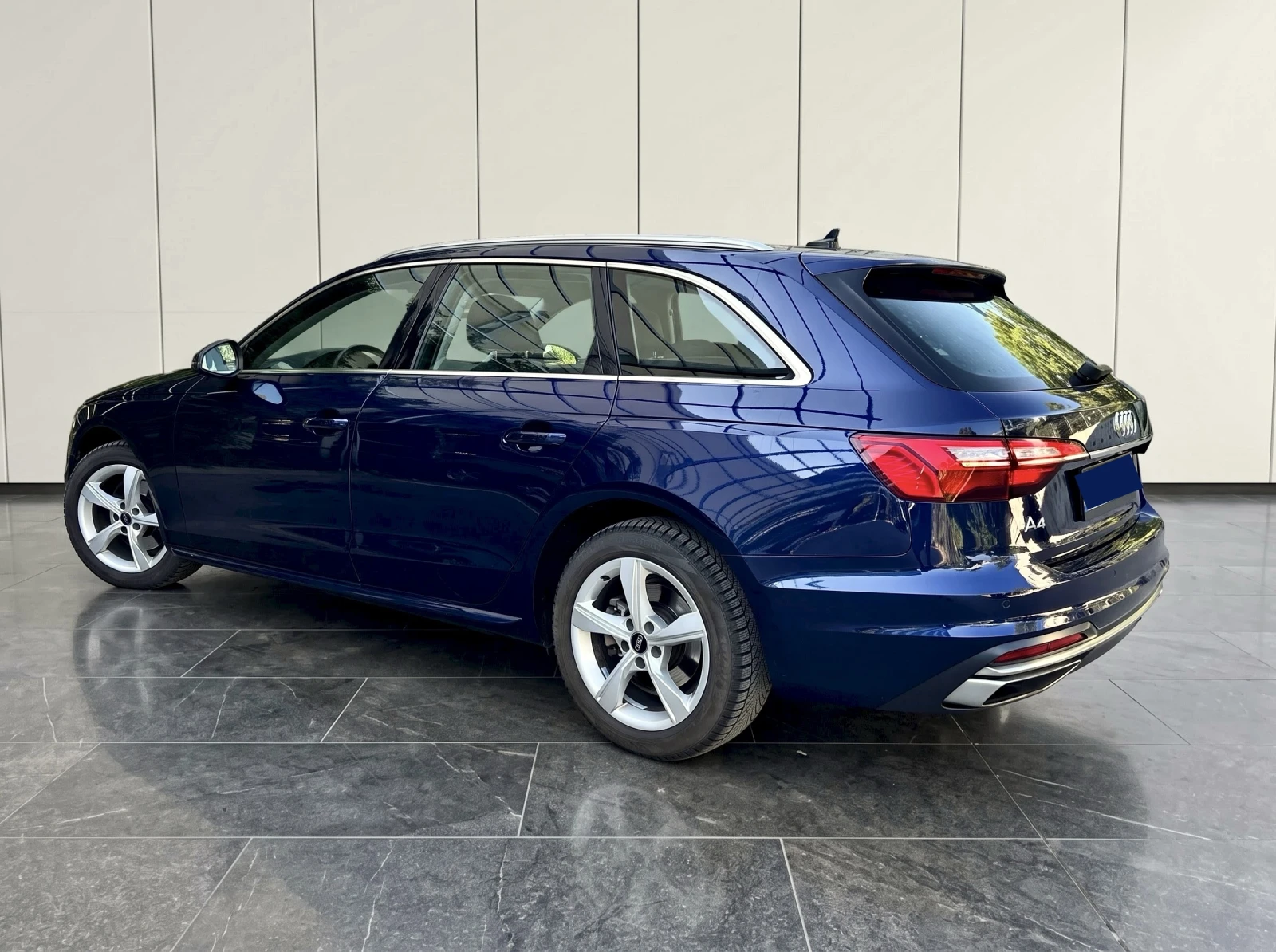Audi A4 Лизинг: 240 евро / месец, снимка 2 - Автомобили и джипове - 55543415