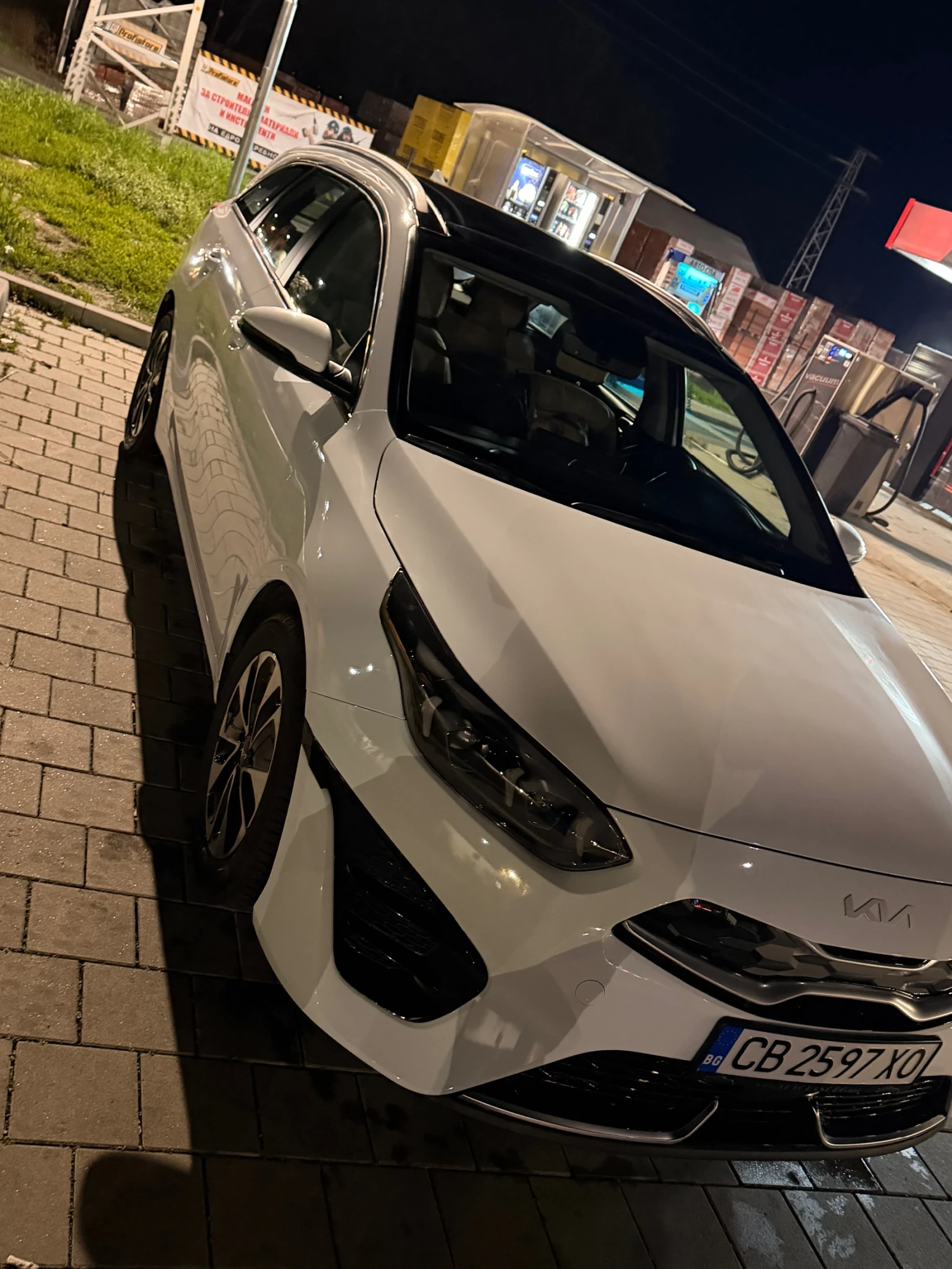 Kia Ceed GDI Plug-in Hybrid 141 к.с., снимка 8 - Автомобили и джипове - 55636597
