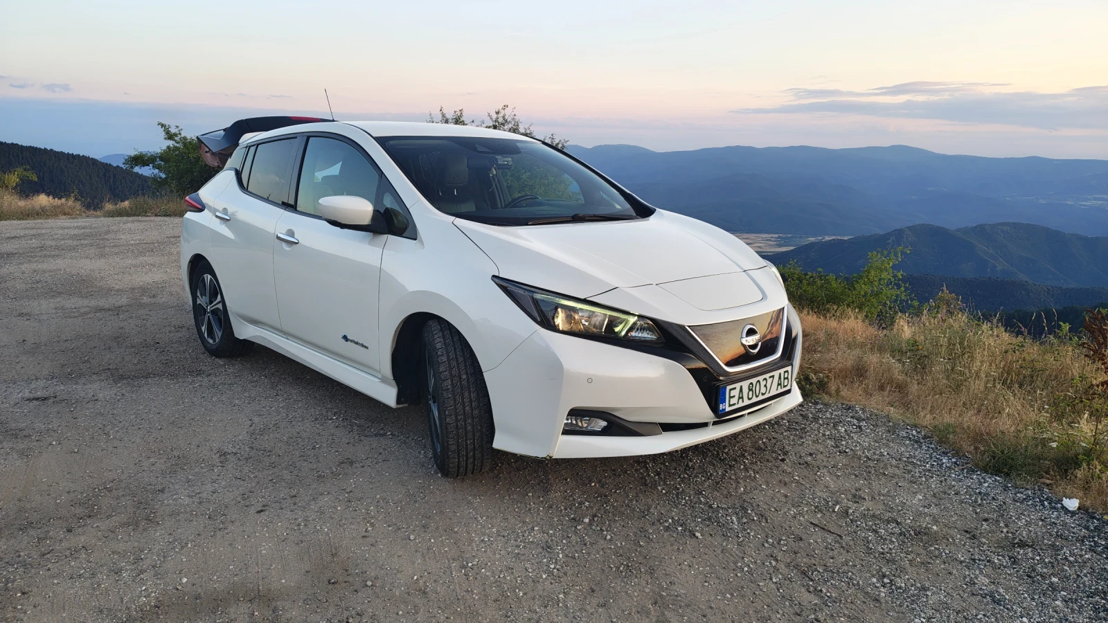 Nissan Leaf  40 kWh, снимка 4 - Автомобили и джипове - 55668709