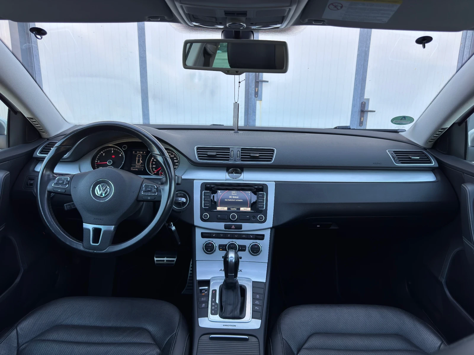 VW Passat 2.0TDI* DSG* Alltrack* Pano* LED* Масаж* Теглич, снимка 9 - Автомобили и джипове - 55782971