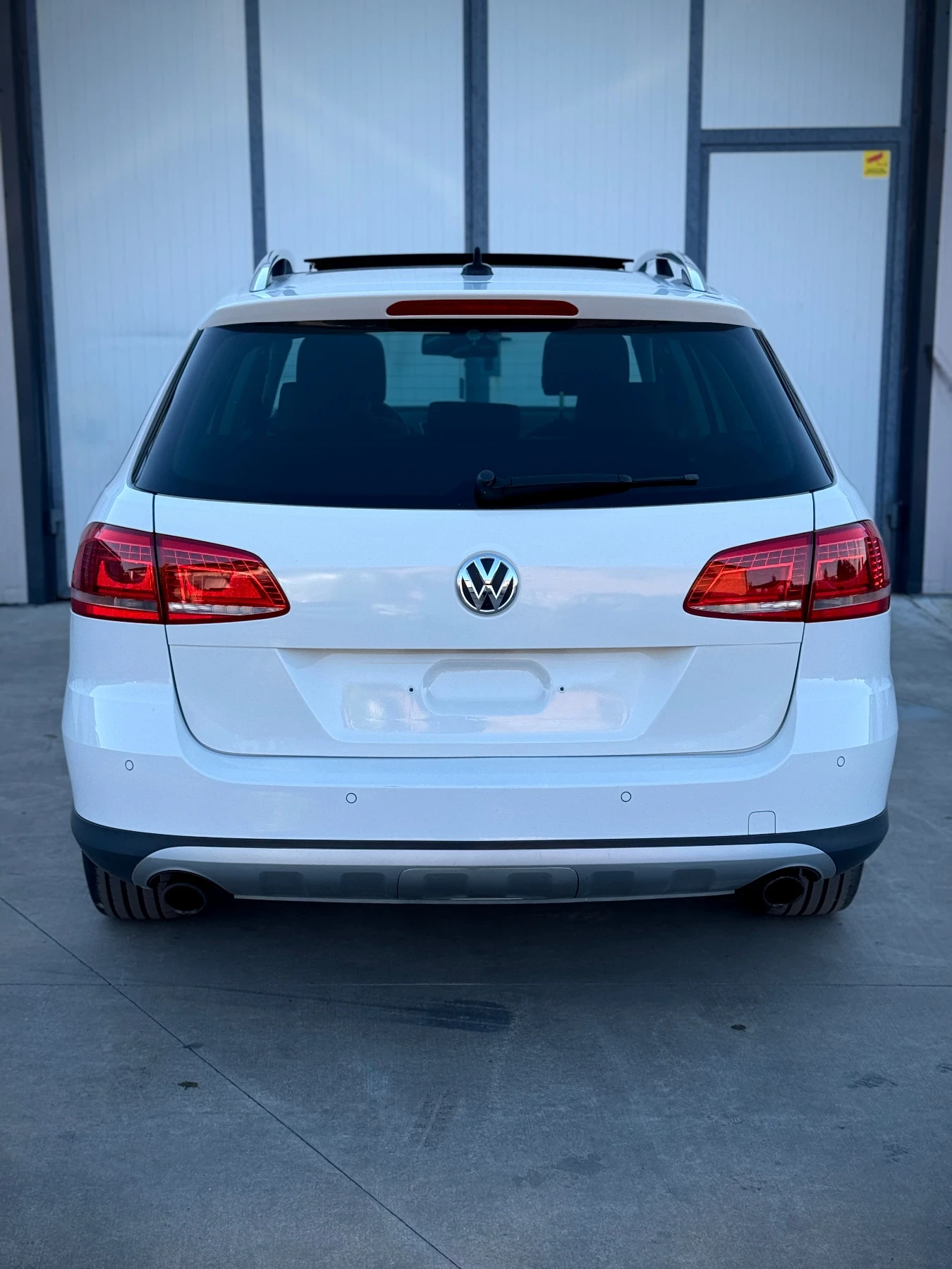 VW Passat 2.0TDI* DSG* Alltrack* Pano* LED* Масаж* Теглич, снимка 5 - Автомобили и джипове - 55782971