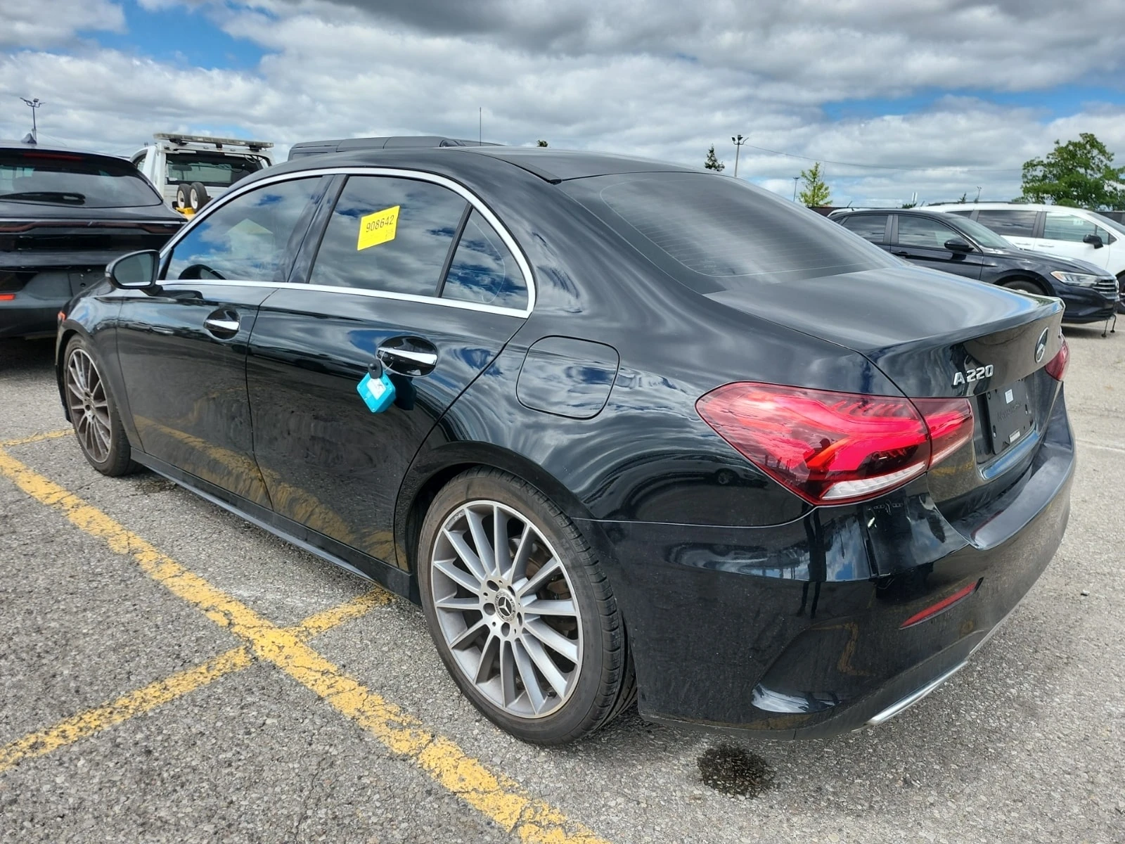 Mercedes-Benz A 220 АМГ ПАКЕТ/CARFAX /ПОДГРЕВ/ПАНО/АМБИЕНТ/ФИНАНСИРАНЕ, снимка 4 - Автомобили и джипове - 56076082