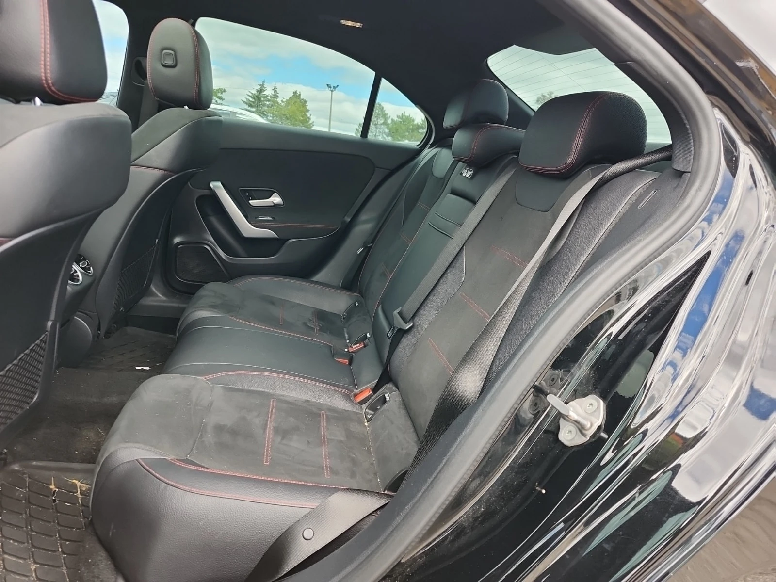 Mercedes-Benz A 220 АМГ ПАКЕТ/CARFAX /ПОДГРЕВ/ПАНО/АМБИЕНТ/ФИНАНСИРАНЕ, снимка 11 - Автомобили и джипове - 56076082