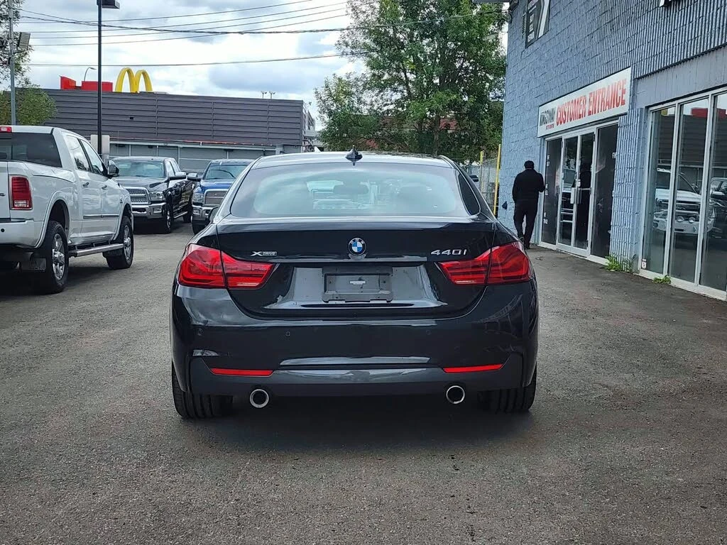 BMW 440 xDrive/M pack/ Harman/ HUD/ Lane assist/          , снимка 8 - Автомобили и джипове - 56085072