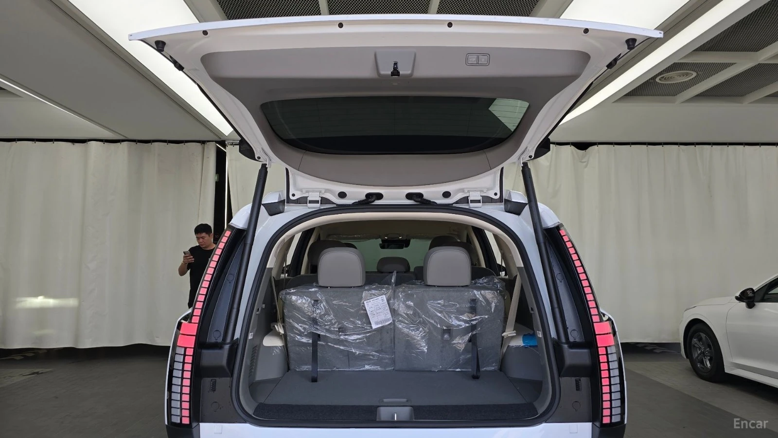 Hyundai IONIQ 9 Long Range AWD 7-Seater Exclusive, снимка 17 - Автомобили и джипове - 56112532