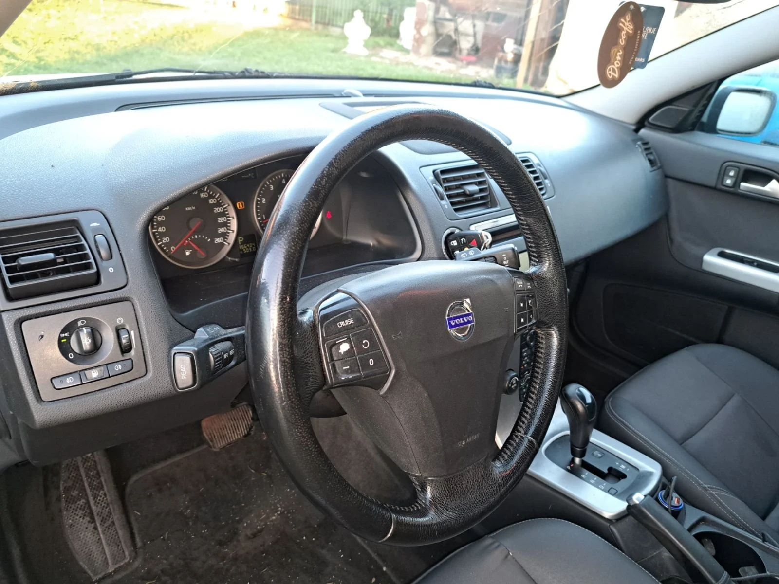 Volvo V50 2.4 i gaz, снимка 5 - Автомобили и джипове - 56501954