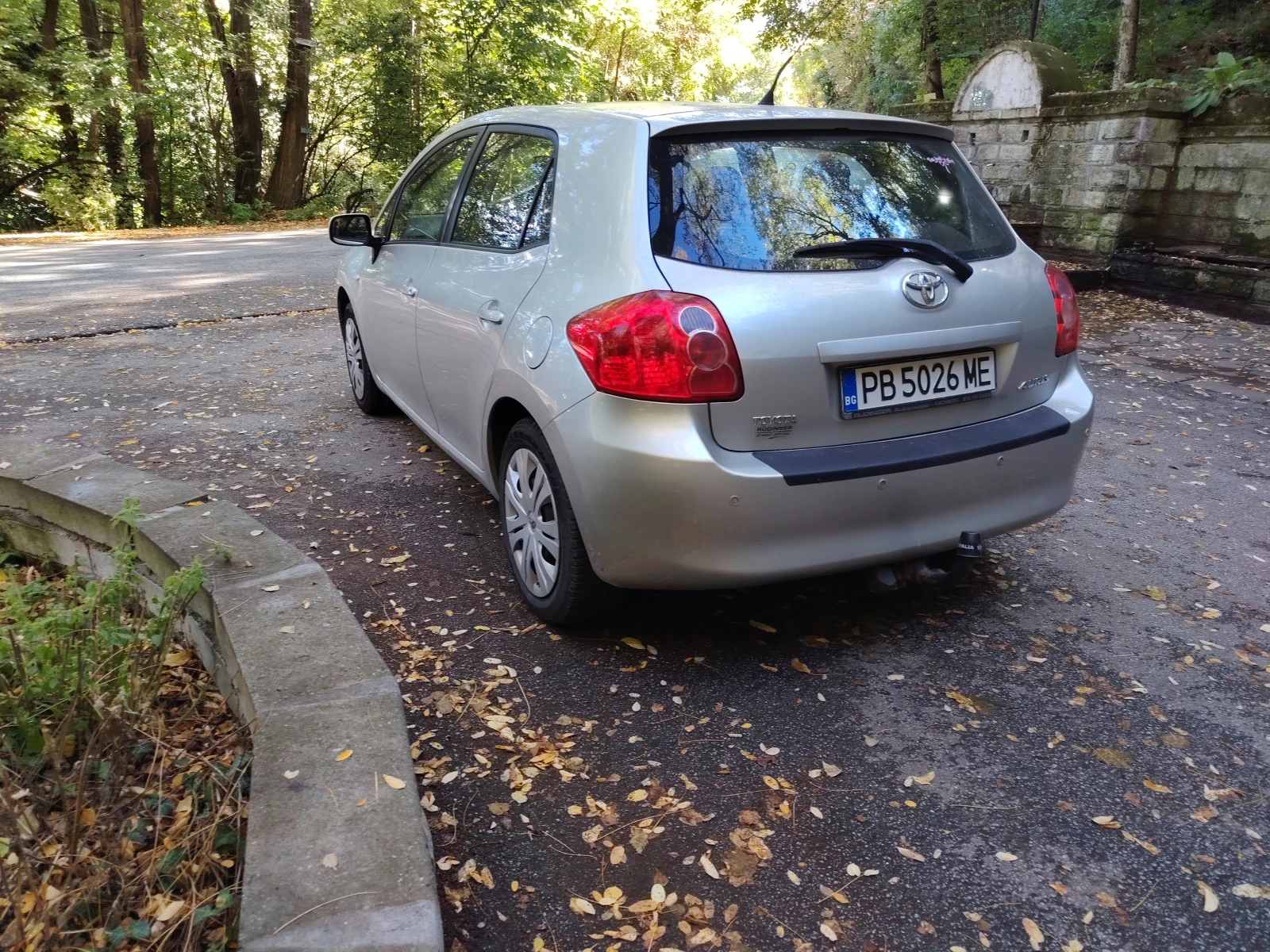 Toyota Auris 1.6, снимка 2 - Автомобили и джипове - 56543369