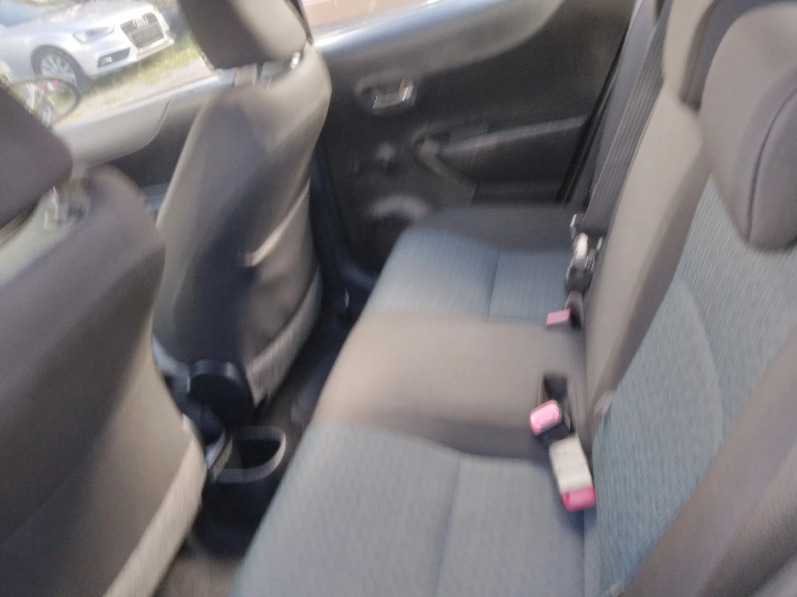 Toyota Yaris, снимка 9 - Автомобили и джипове - 56614975
