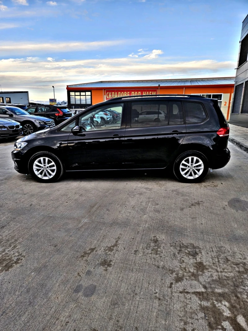 VW Touran, снимка 7 - Автомобили и джипове - 48296325