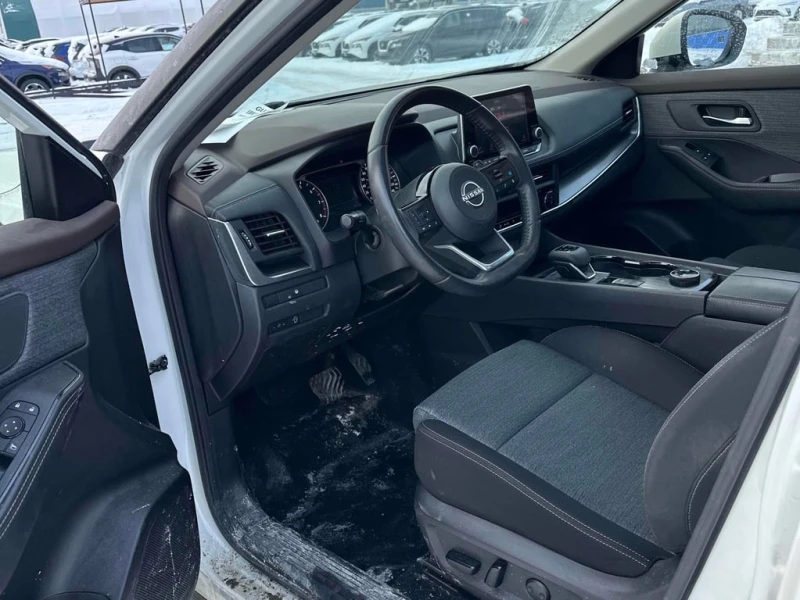 Nissan Rogue * SV * AWD * ПОДГРЕВИ * CARFAX * , снимка 5 - Автомобили и джипове - 53344988