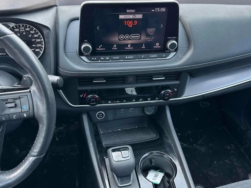 Nissan Rogue * SV * AWD * ПОДГРЕВИ * CARFAX * , снимка 9 - Автомобили и джипове - 53344988