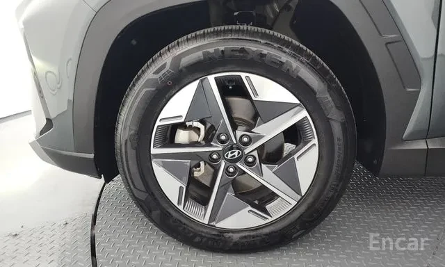 Hyundai Tucson 1.6 T-GDI Premium | HUD | 360 Камера | Панорама | , снимка 3 - Автомобили и джипове - 54622813
