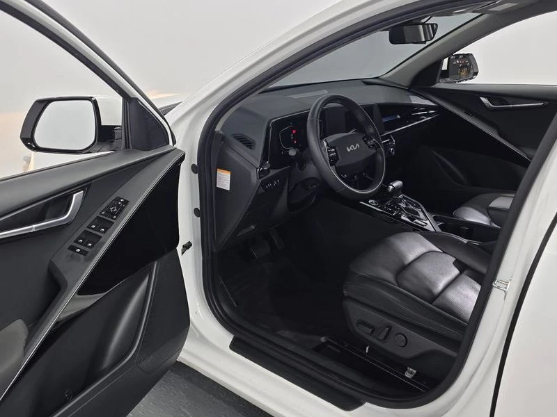 Kia Niro Prestige| 139к.с., снимка 10 - Автомобили и джипове - 55940877