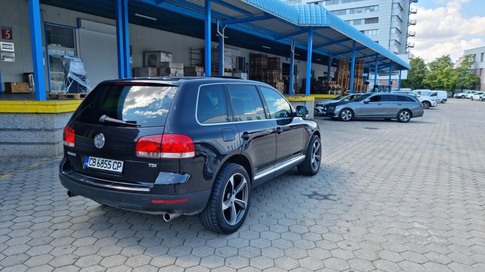 VW Touareg R5 TDI - изображение 4