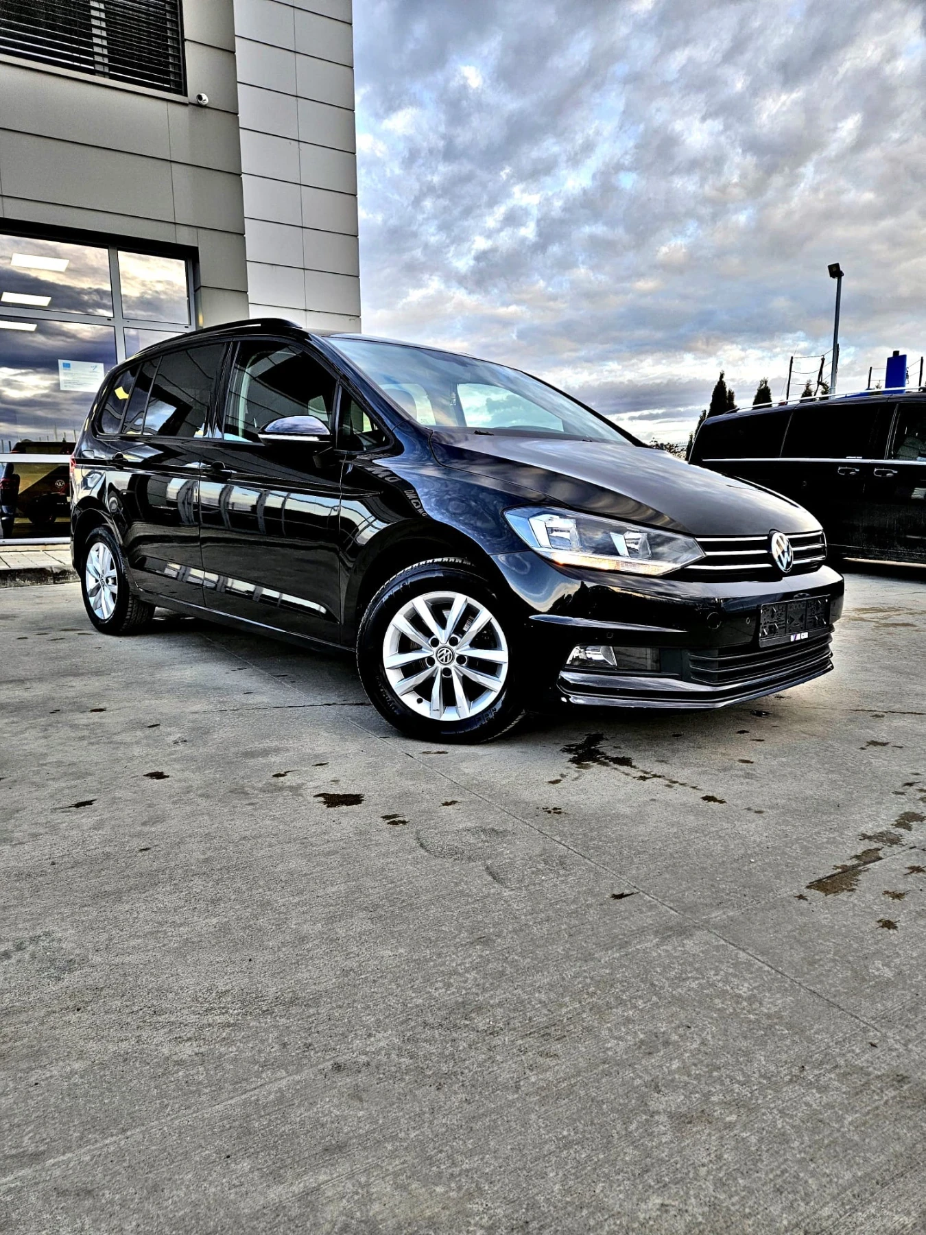 VW Touran  - изображение 2