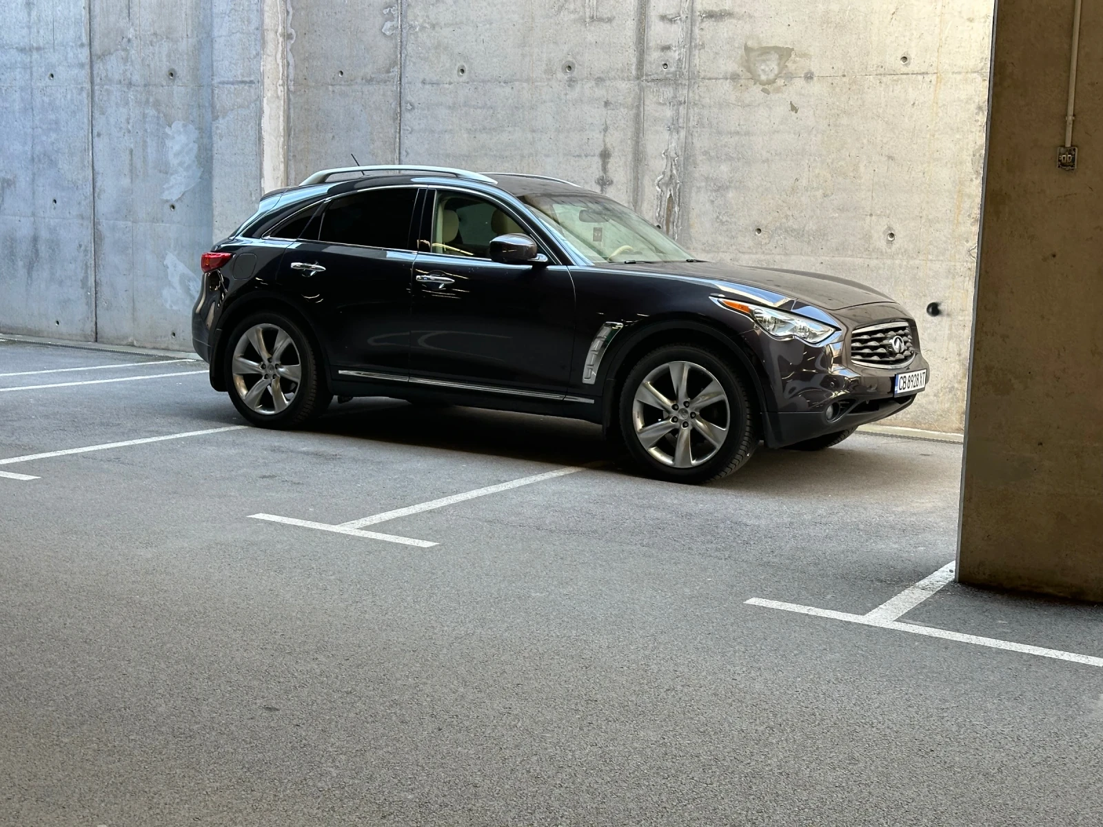 Infiniti QX70 FX35 - Газ/Бензин - изображение 2
