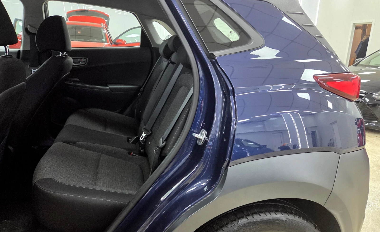 Hyundai Kona 64KWh/Blue Link/SOH 100% - изображение 8