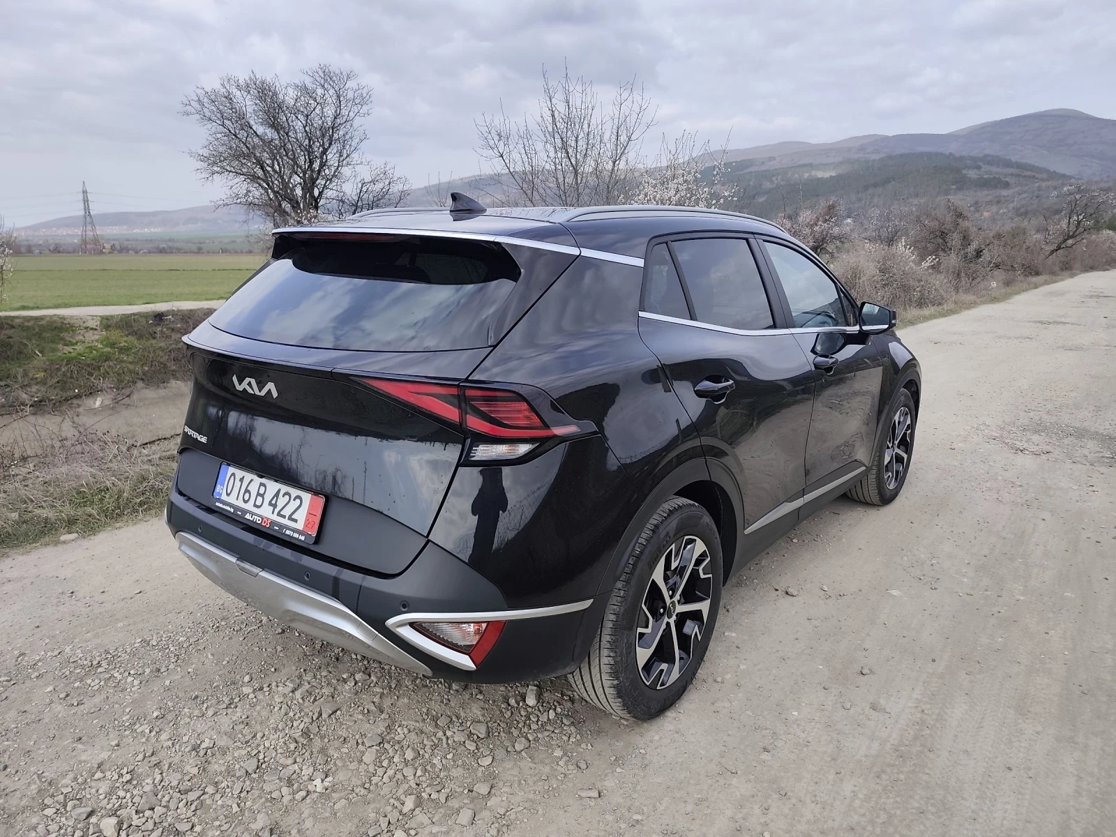 Kia Sportage, снимка 4 - Автомобили и джипове - 53870159