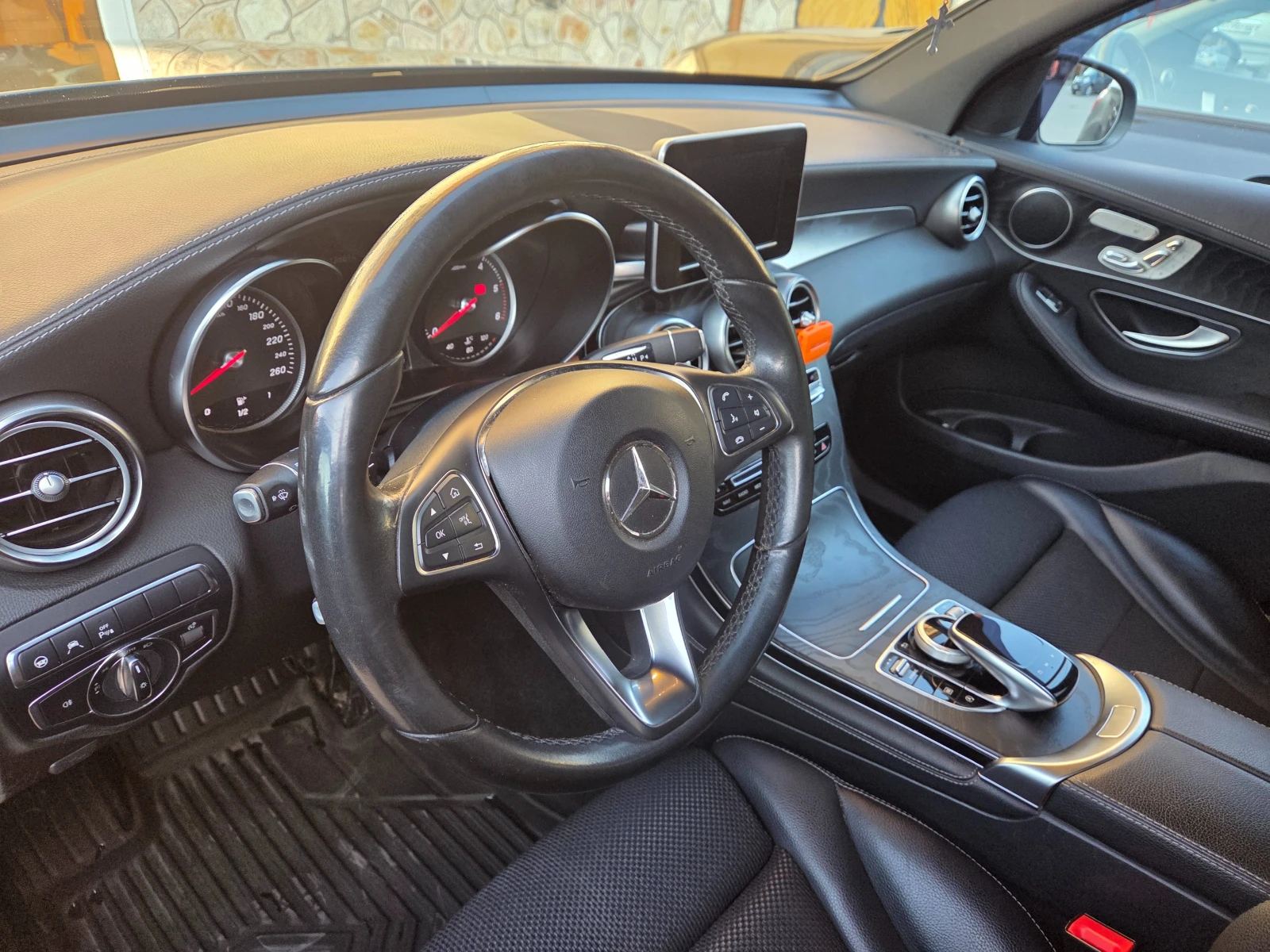 Mercedes-Benz GLC 350, снимка 8 - Автомобили и джипове - 53891194