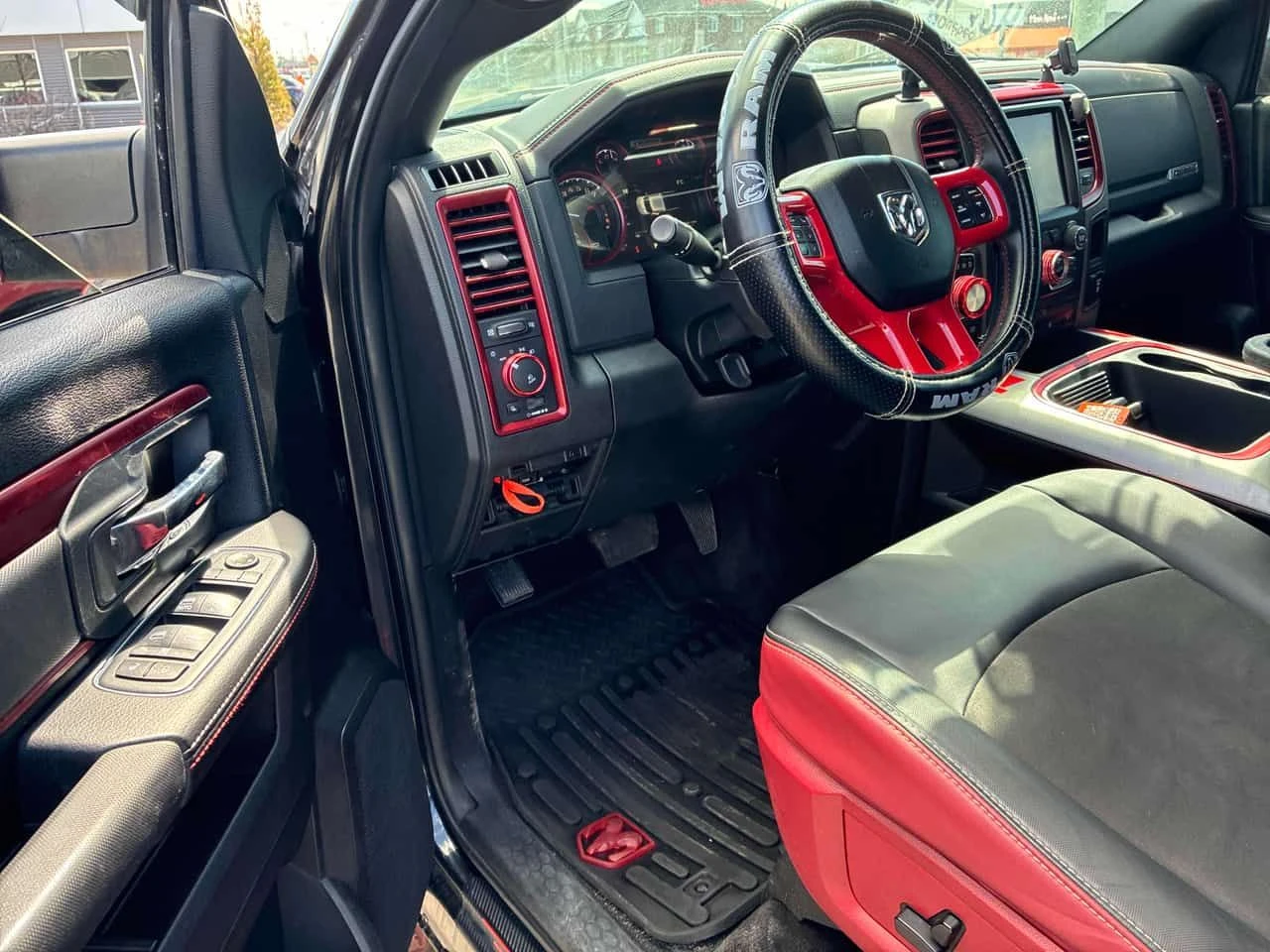 Dodge RAM 1500 * 4WD Crew Cab 140.5" Rebel* �������* KEYLESS* | Mobile.bg � ����������� 5