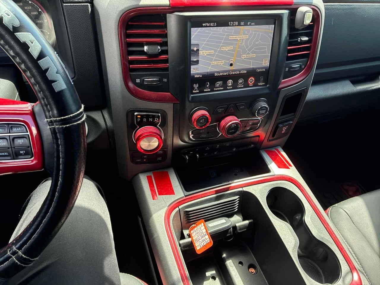 Dodge RAM 1500 * 4WD Crew Cab 140.5" Rebel* �������* KEYLESS* | Mobile.bg � ����������� 9