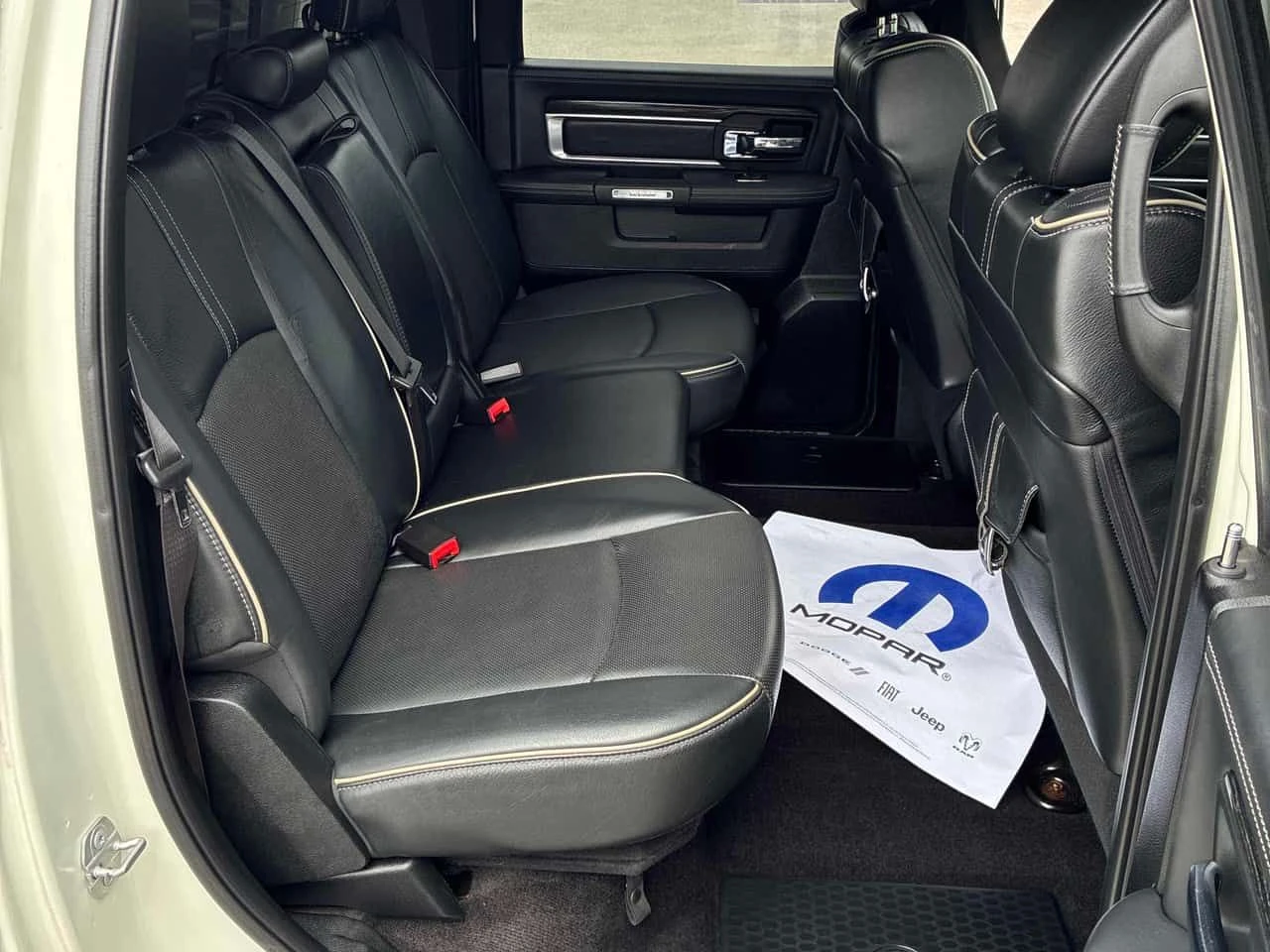 Dodge RAM 1500 * Limited * ПОДГРЕВ* ОБДУХВАНЕ* , снимка 14 - Автомобили и джипове - 54359111