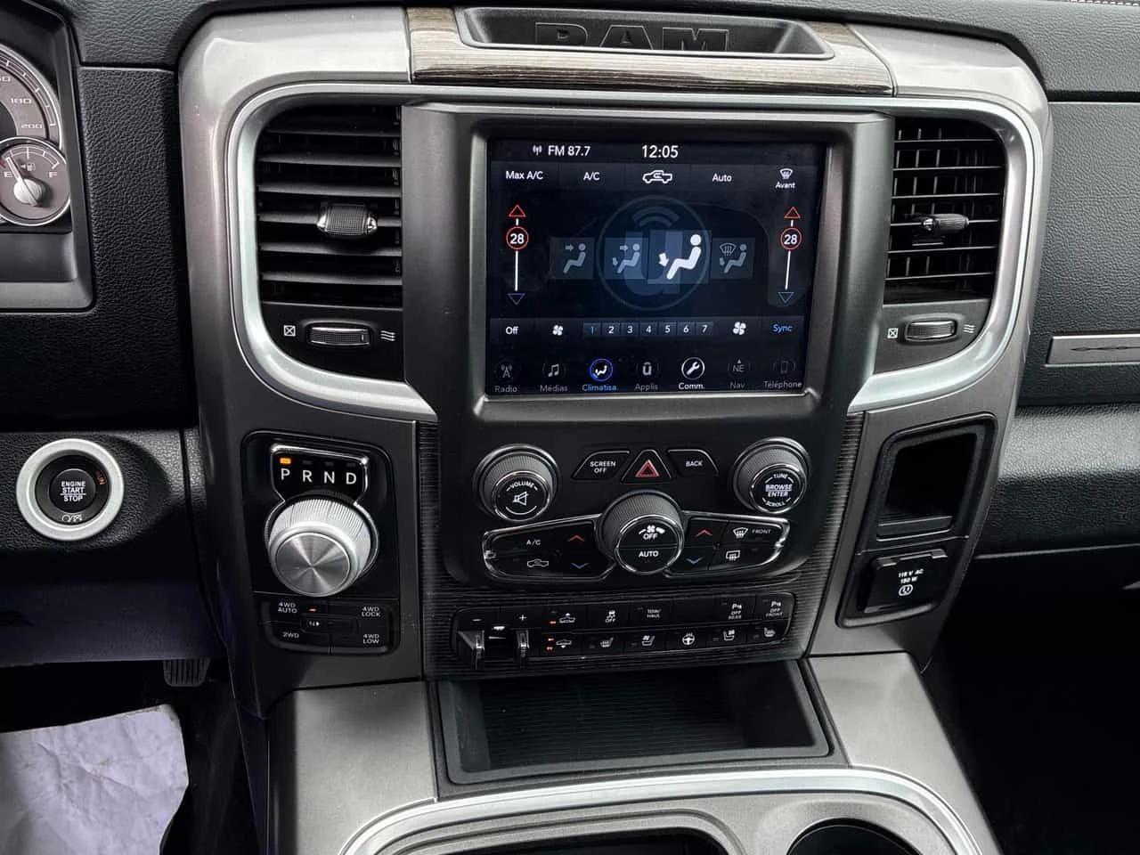 Dodge RAM 1500 * Limited * ПОДГРЕВ* ОБДУХВАНЕ* , снимка 9 - Автомобили и джипове - 54359111