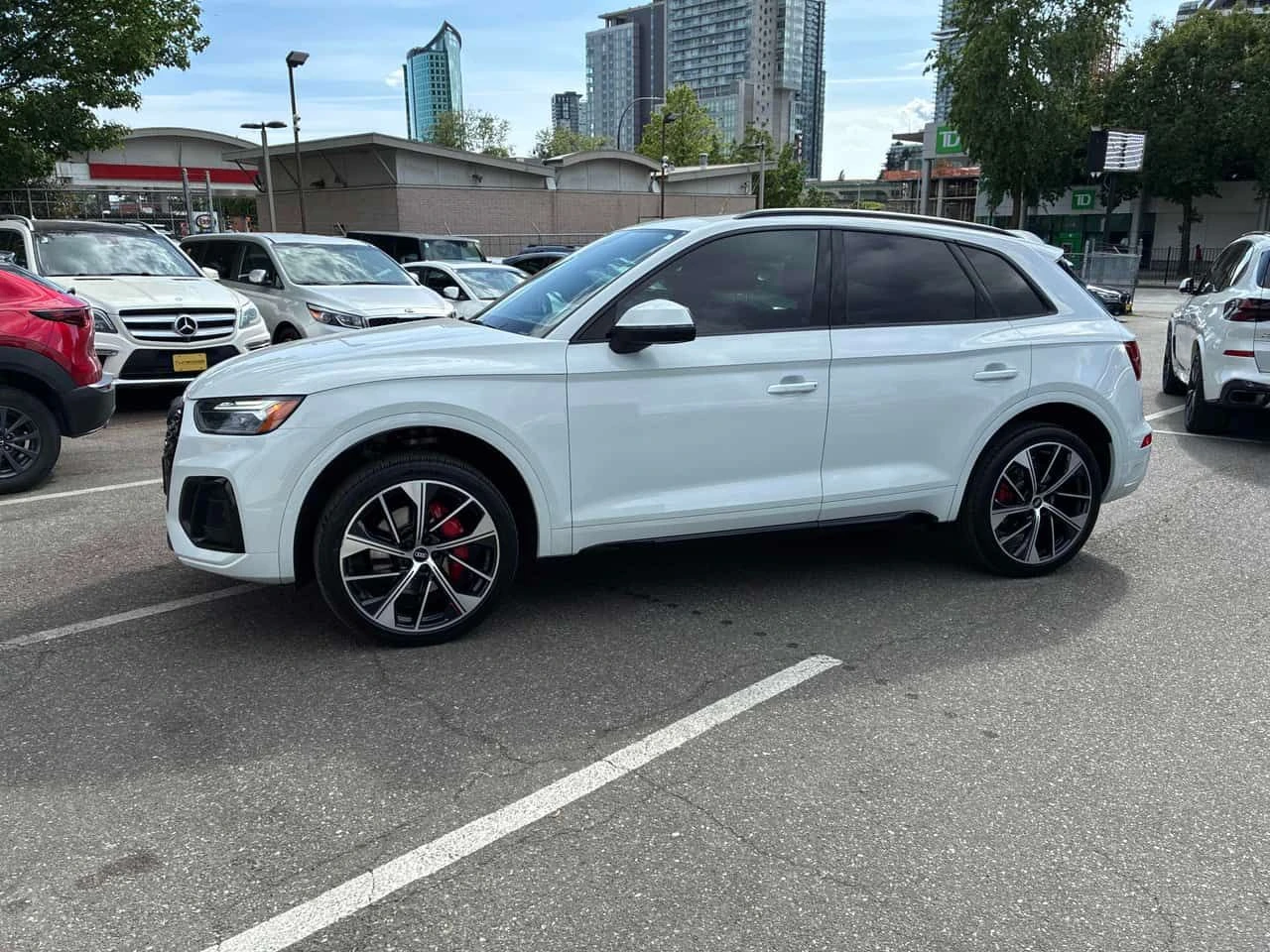 Audi SQ5 * PROGRESSIV * MATRIX * DISTRONIC* 360* , снимка 3 - Автомобили и джипове - 54631206
