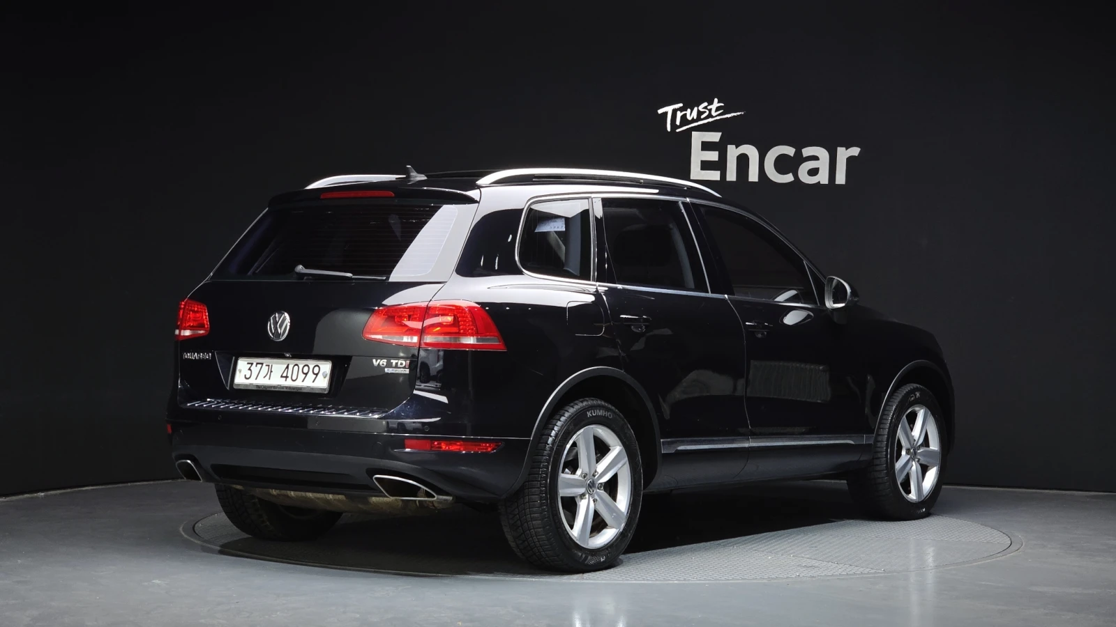 VW Touareg 3.0 TDI* 360* ЕЛ. БАГАЖНИК* ЛЮК* КРАЙНА ЦЕНА, снимка 2 - Автомобили и джипове - 55983951