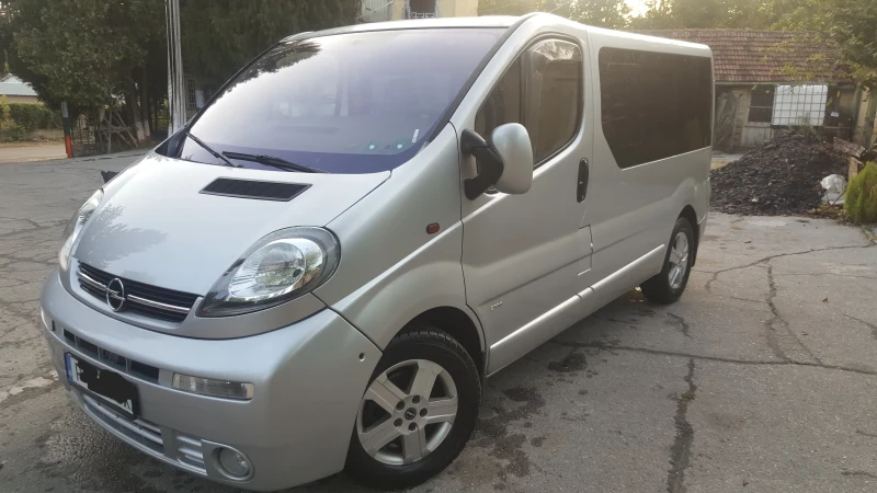 Opel Vivaro, снимка 9 - Бусове и автобуси - 53407480