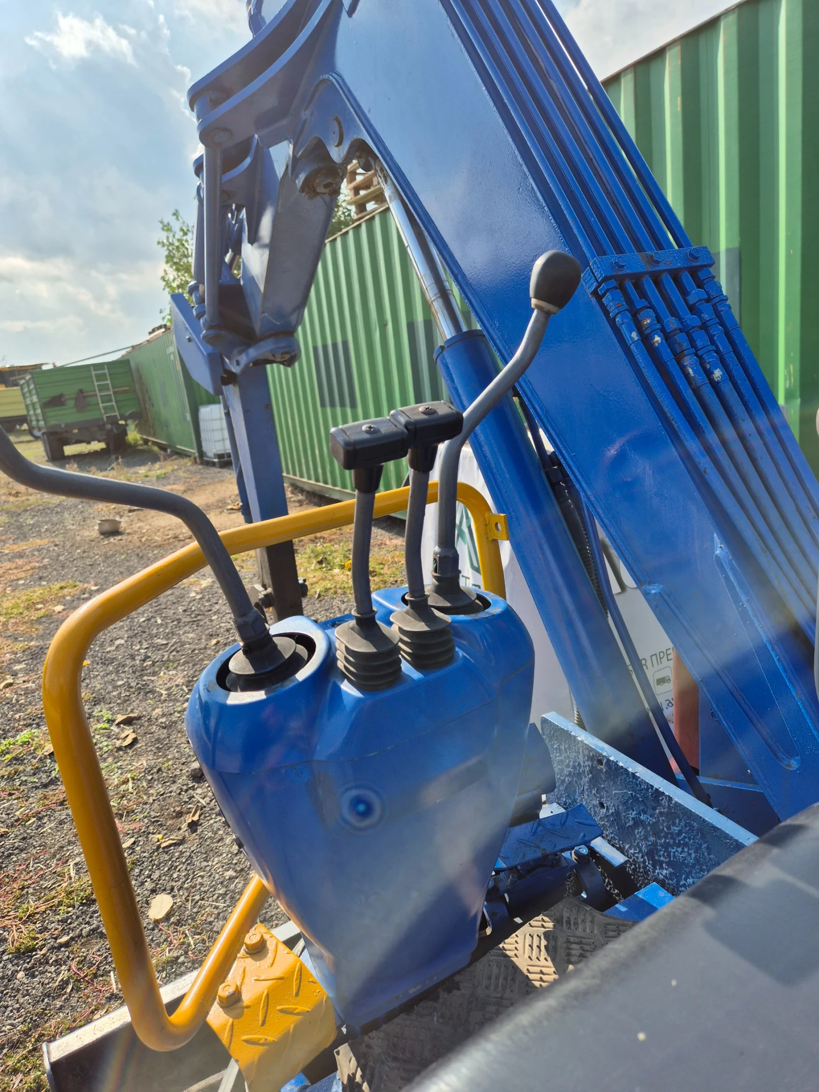 Багер Komatsu Pc28UU-2E  - изображение 6