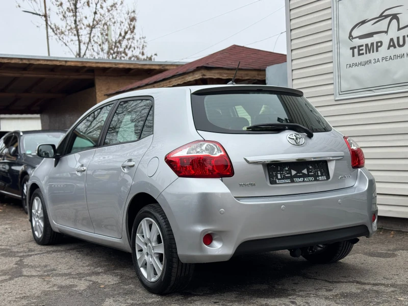 Toyota Auris 1.6i* СЪС СЕРВИЗНА ИСТОРИЯ, снимка 6 - Автомобили и джипове - 48012842