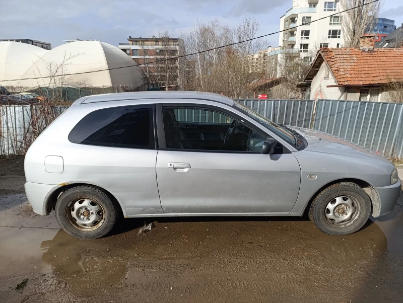 Mitsubishi Colt 1.6 avtomatik, снимка 7 - Автомобили и джипове - 49491747