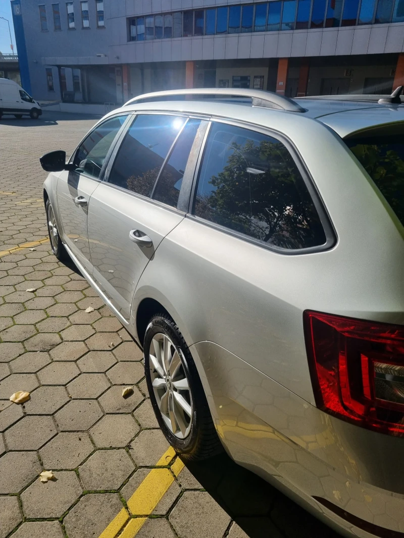 Skoda Octavia 1.6TDI, снимка 5 - Автомобили и джипове - 52135570