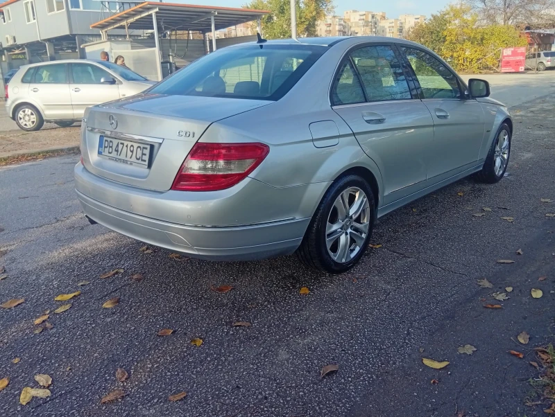 Mercedes-Benz C 220, снимка 8 - Автомобили и джипове - 52351906