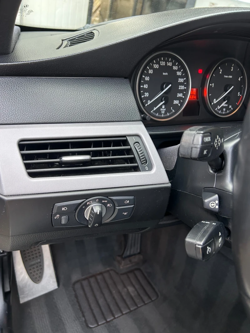 BMW 530 M-pack EDITION FULL, снимка 11 - Автомобили и джипове - 52353174