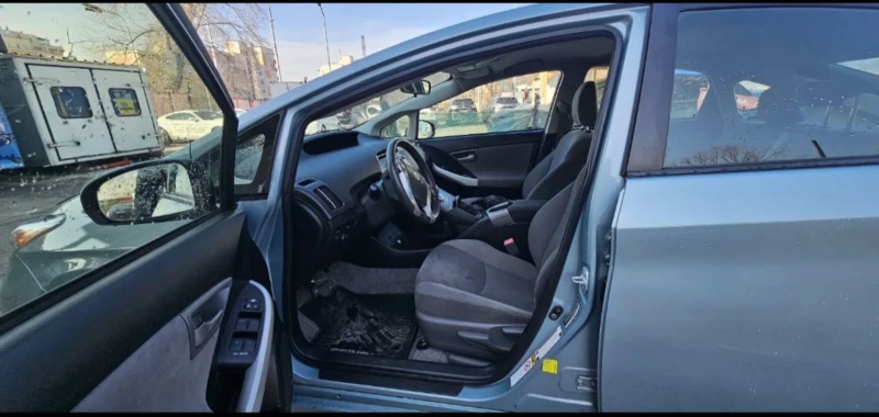 Toyota Prius, снимка 7 - Автомобили и джипове - 52510305