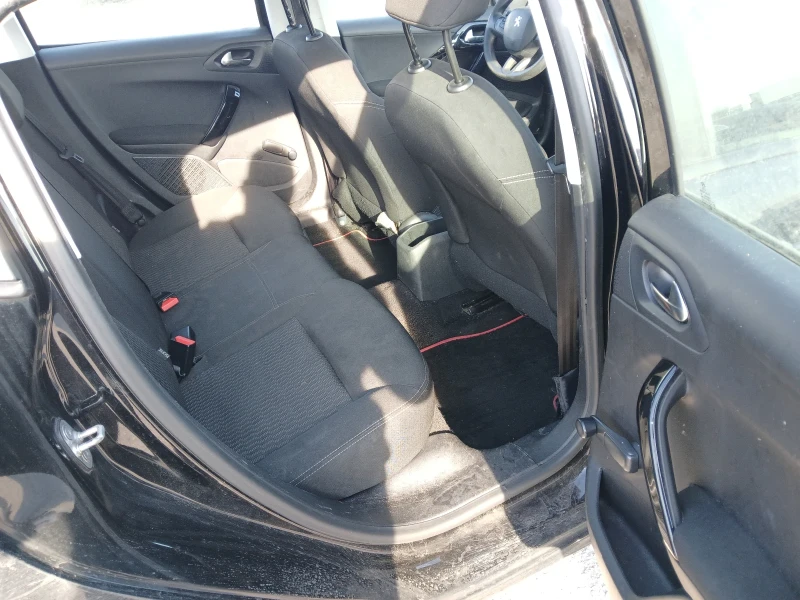Peugeot 208 1.2/82коня/EURO6/НА ЧАСТИ!, снимка 6 - Автомобили и джипове - 52643370