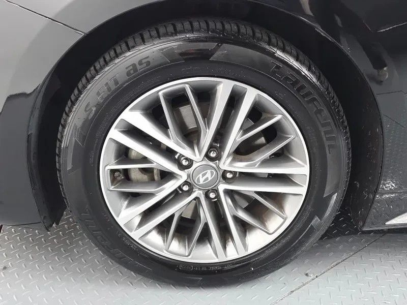 Hyundai Grandeur 2.4 Premium, снимка 5 - Автомобили и джипове - 55391227