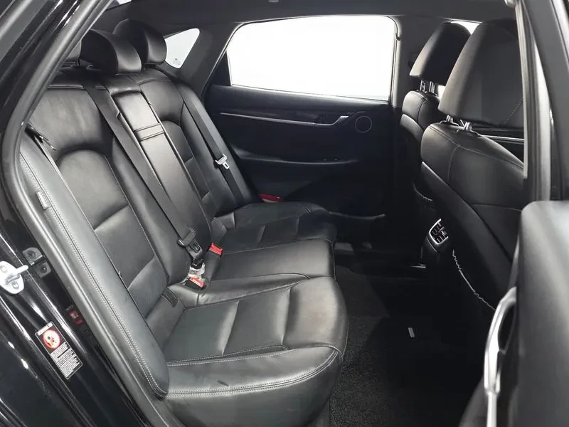 Hyundai Grandeur 2.4 Premium, снимка 12 - Автомобили и джипове - 55391227